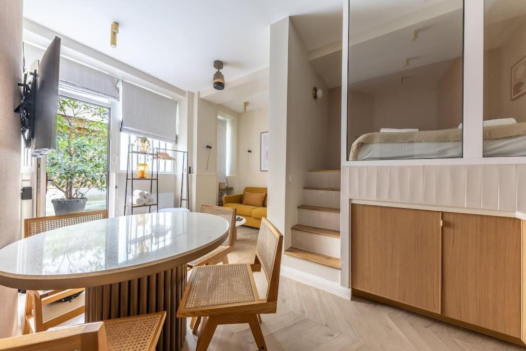 Elegant 4-star In - Apartment